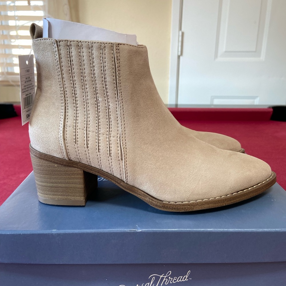 Universal Thread ankle boots
